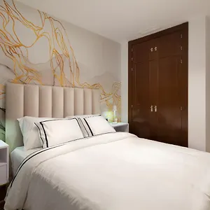 https://inmalaga-uncibay-square-2.hotelsinnerja.org